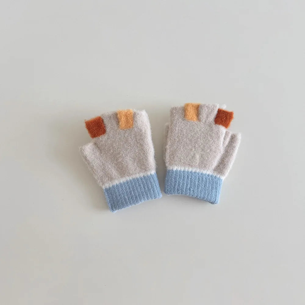 Soft Polyester Baby Girl Mittens – Warm, Lightweight, Solid Color Gloves (1–4 Years)