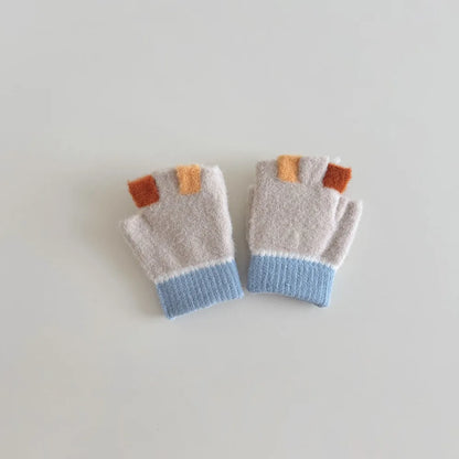 Soft Polyester Baby Girl Mittens – Warm, Lightweight, Solid Color Gloves (1–4 Years)