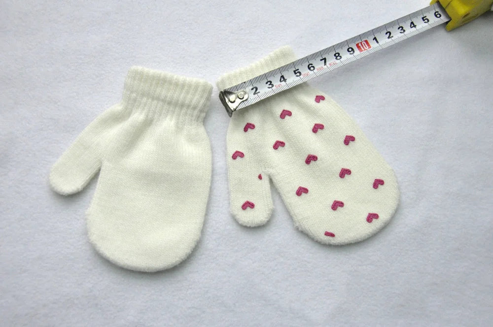 Soft Cotton Baby Mittens – Comfortable, Breathable, Geometric Pattern (1–3 Years)